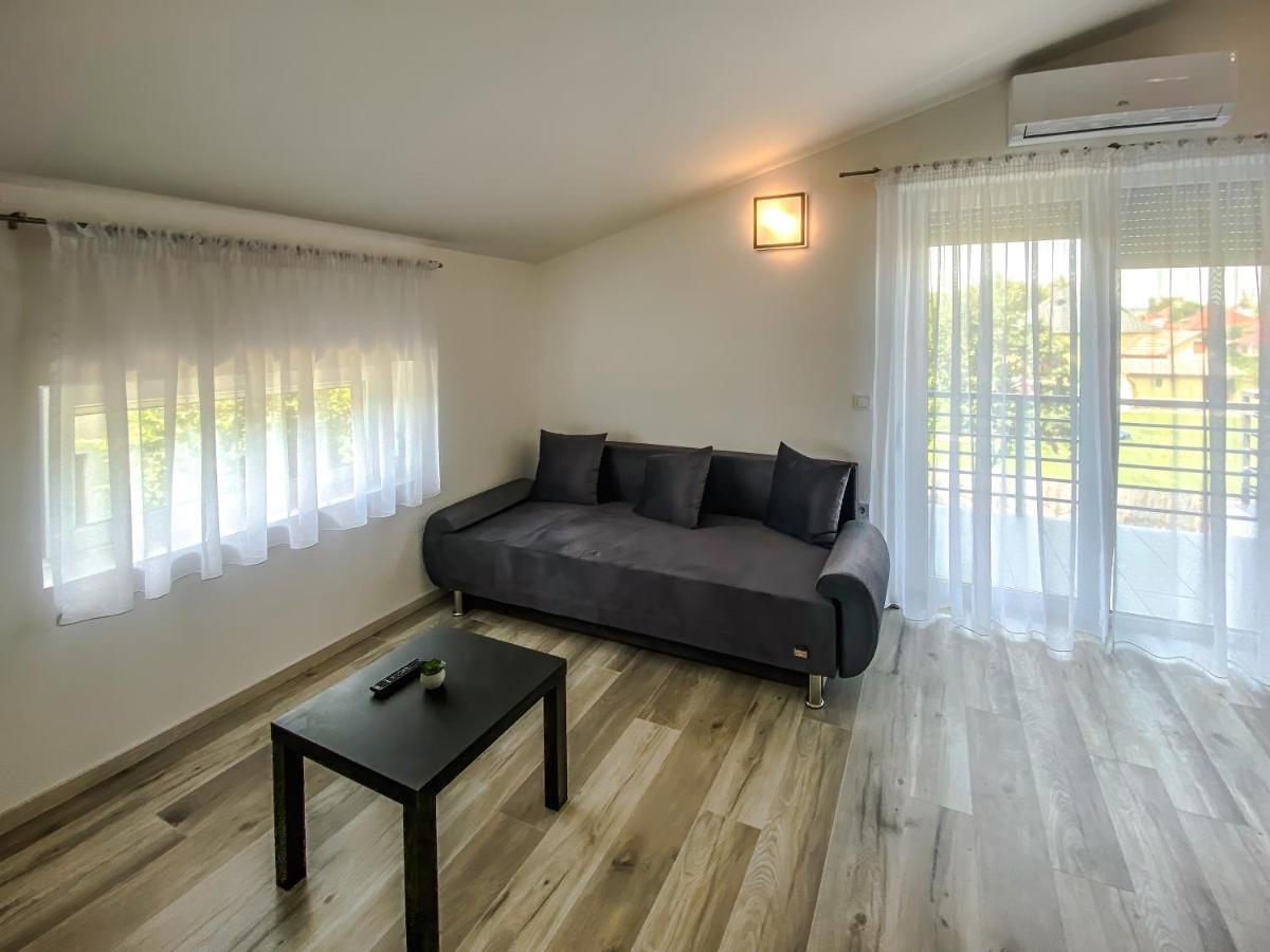 FeDa Apartmanház Balatonboglár Esterno foto