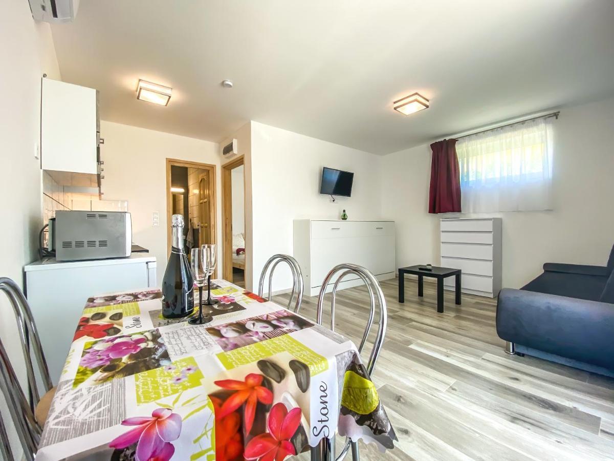 FeDa Apartmanház Balatonboglár Esterno foto